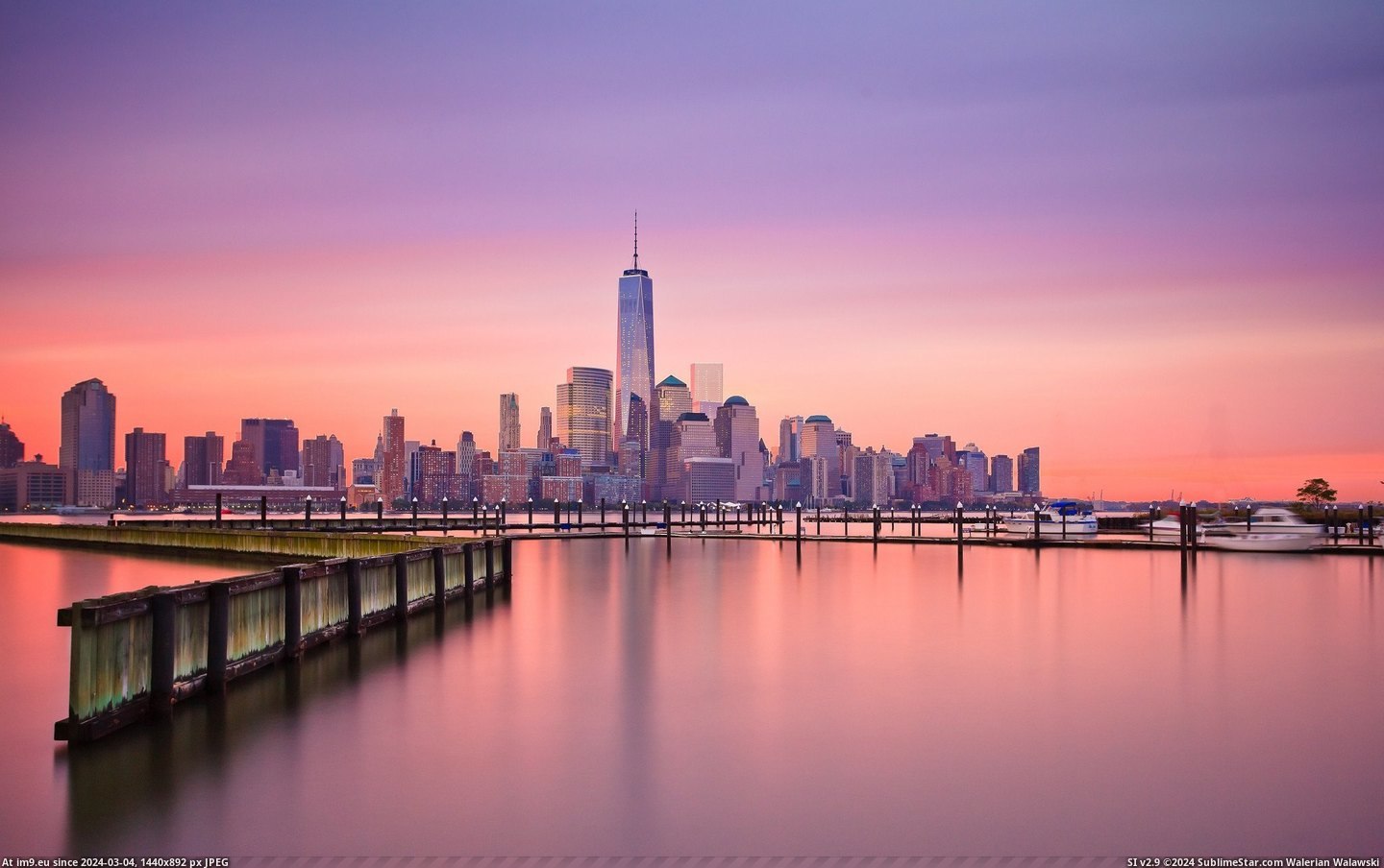 #Sunrise  #Manhattan [Pics] Lower Manhattan Sunrise Pic. (Bild von album My r/PICS favs))