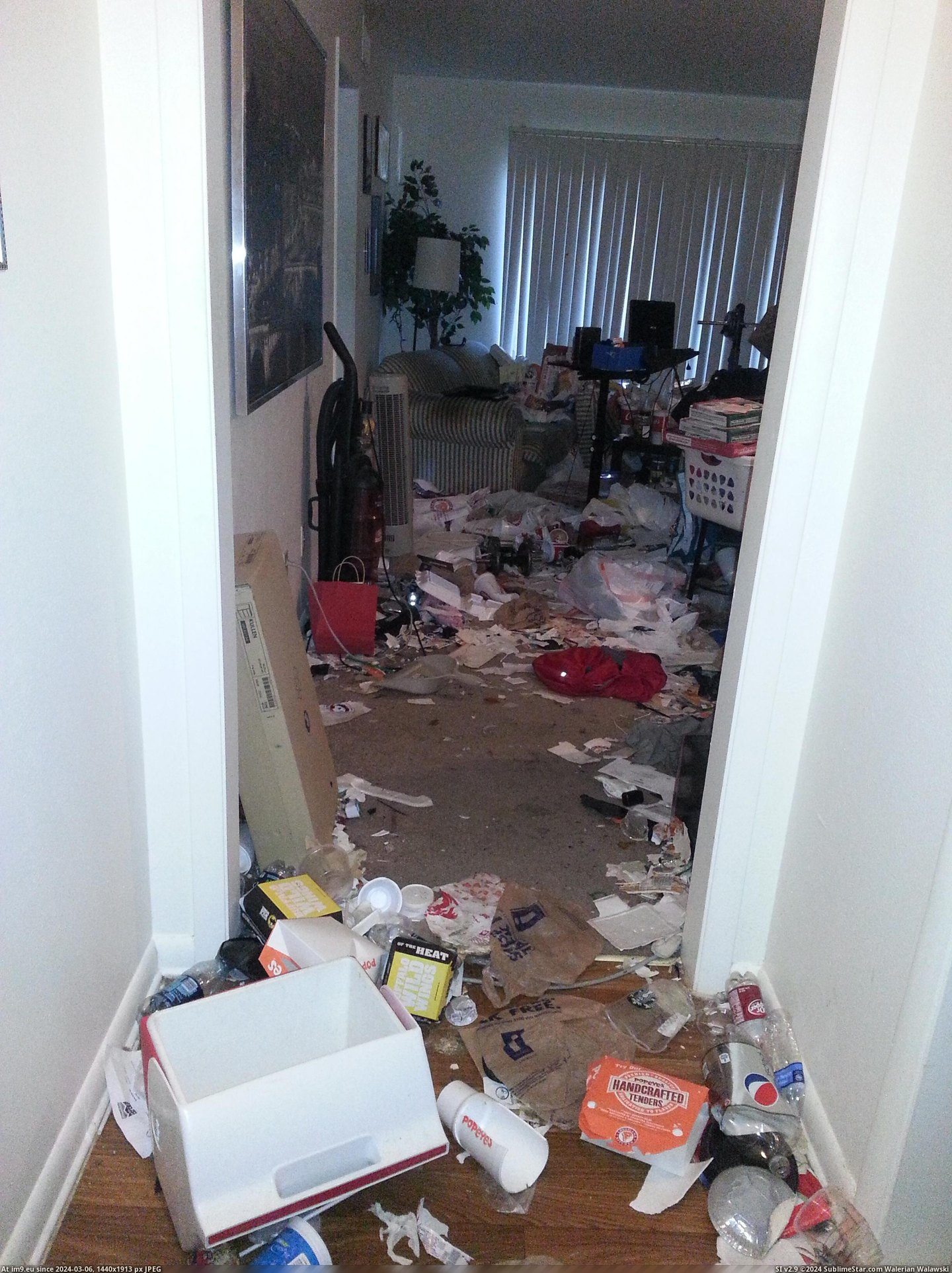 #For #Had #Bit #Brother #Apartment #Drove #Funk #Called #Hours #Walk #Clean [Pics] My brother had been in a bit of a funk. He called me for help to clean his apartment. I drove 4 hours to walk into this.  Pic. (Image of album My r/PICS favs))