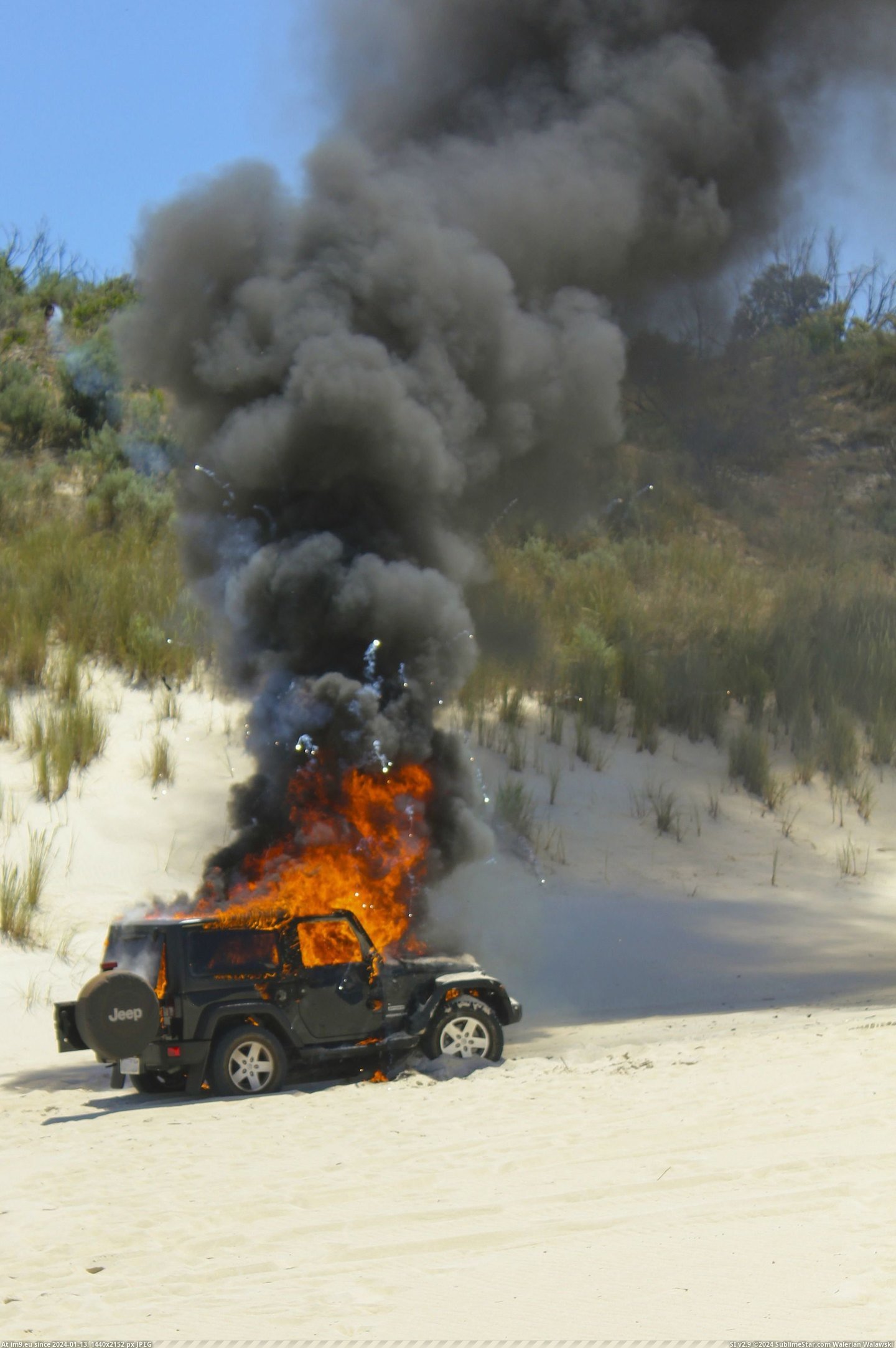 #Interested #Wrangler #Explodes #Jeep [Pics] Wrangler explodes, Jeep not interested 4 Pic. (Изображение из альбом My r/PICS favs))
