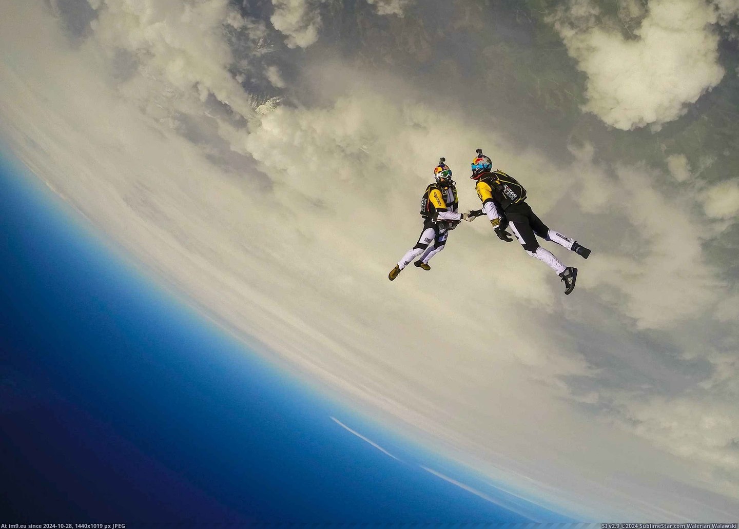  #Image  [Pics] ʲᵘᵐᵖ Pic. (Image de album My r/PICS favs))