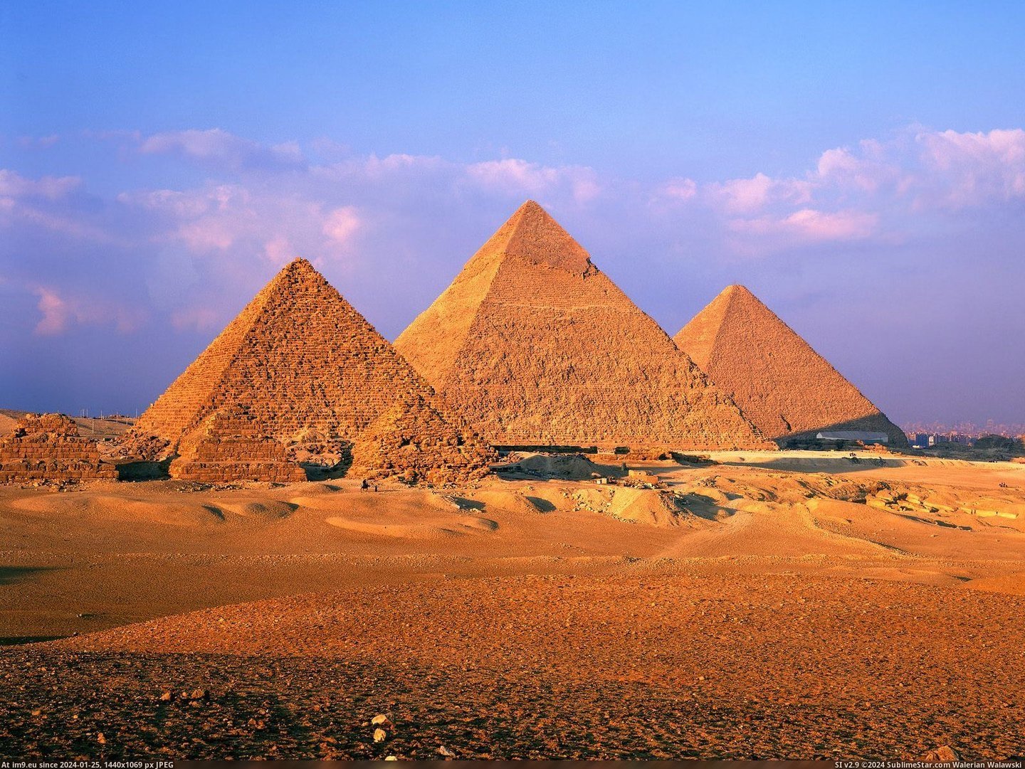 Pyramids Of Giza Egypt Normal HD Wallpaper (in Unique HD Wallpapers)