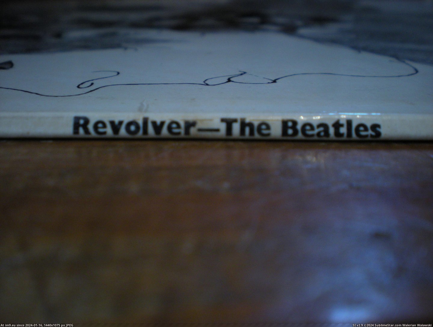  #Revolver  Revolver-2-2 8 Pic. (Image of album new 1))