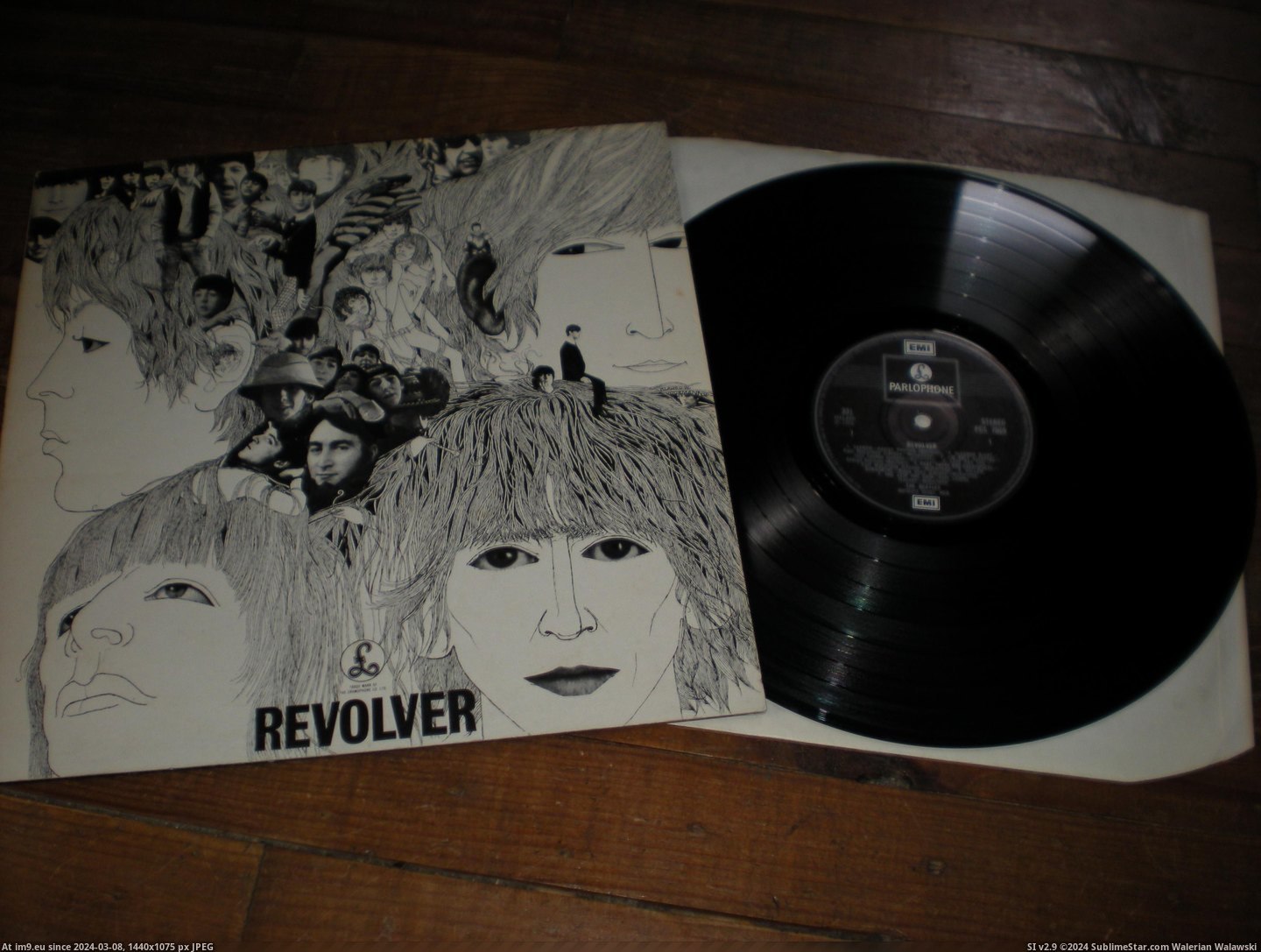 #Box #Nmint #Revolver Revolver 2 box NMint 1 Pic. (Image of album new 1))