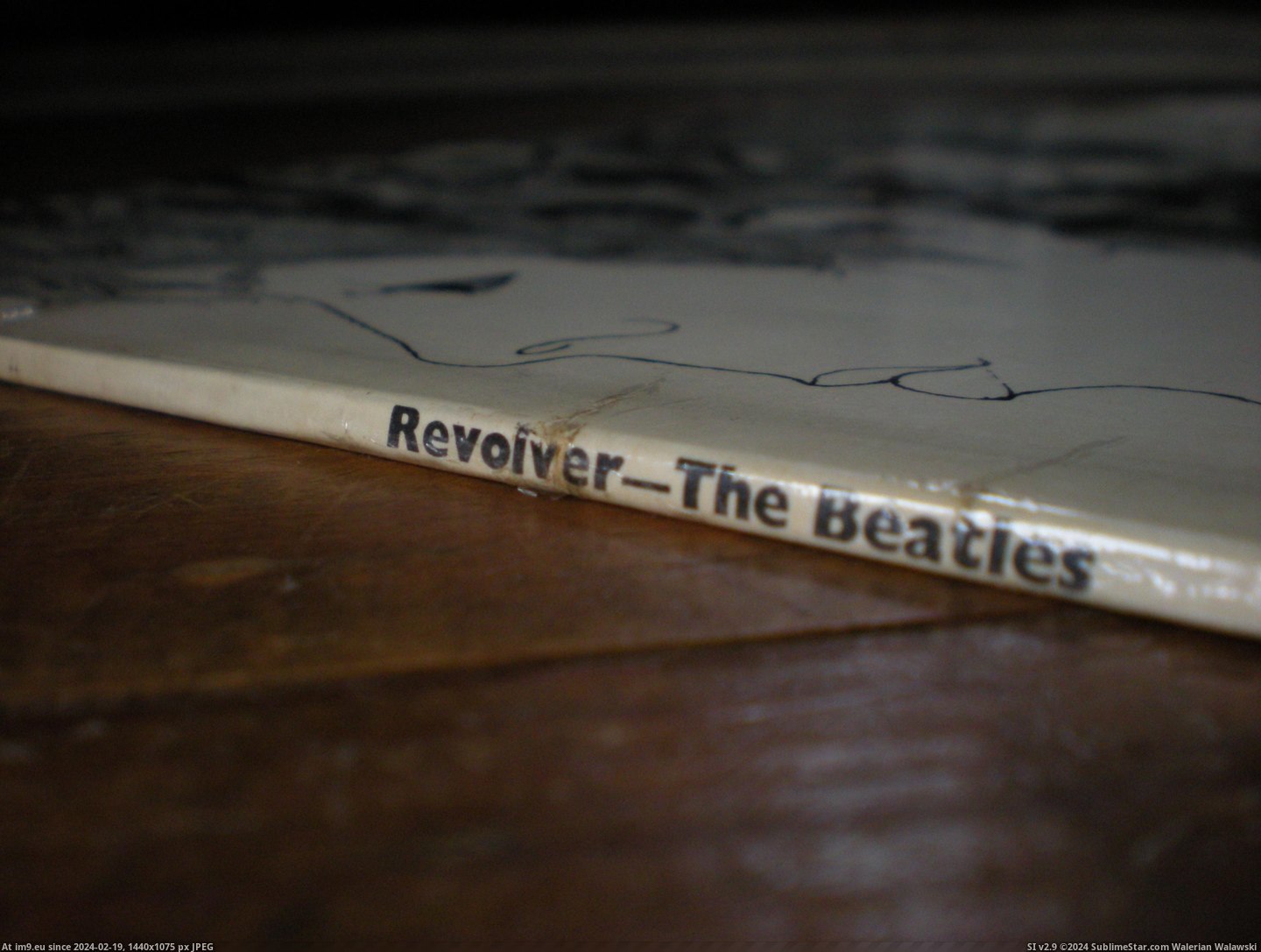  #Revolver  Revolver 30-10 8 Pic. (Bild von album new 1))