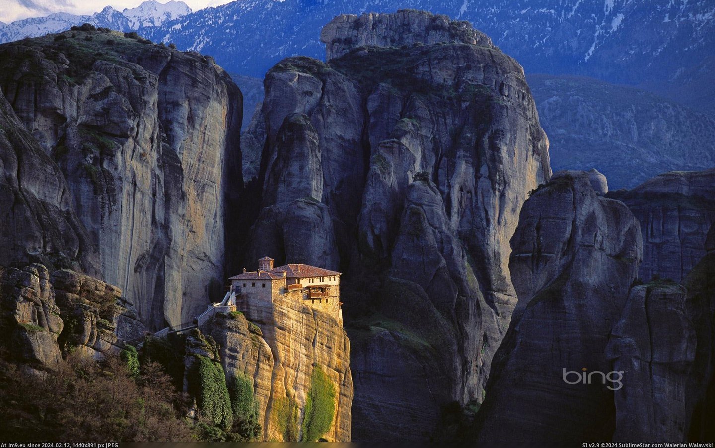 Roussánou Monastery in Metéora, Thessaly, Greece (©age fotostock - Superstock) (in December 2012 HD Wallpapers)