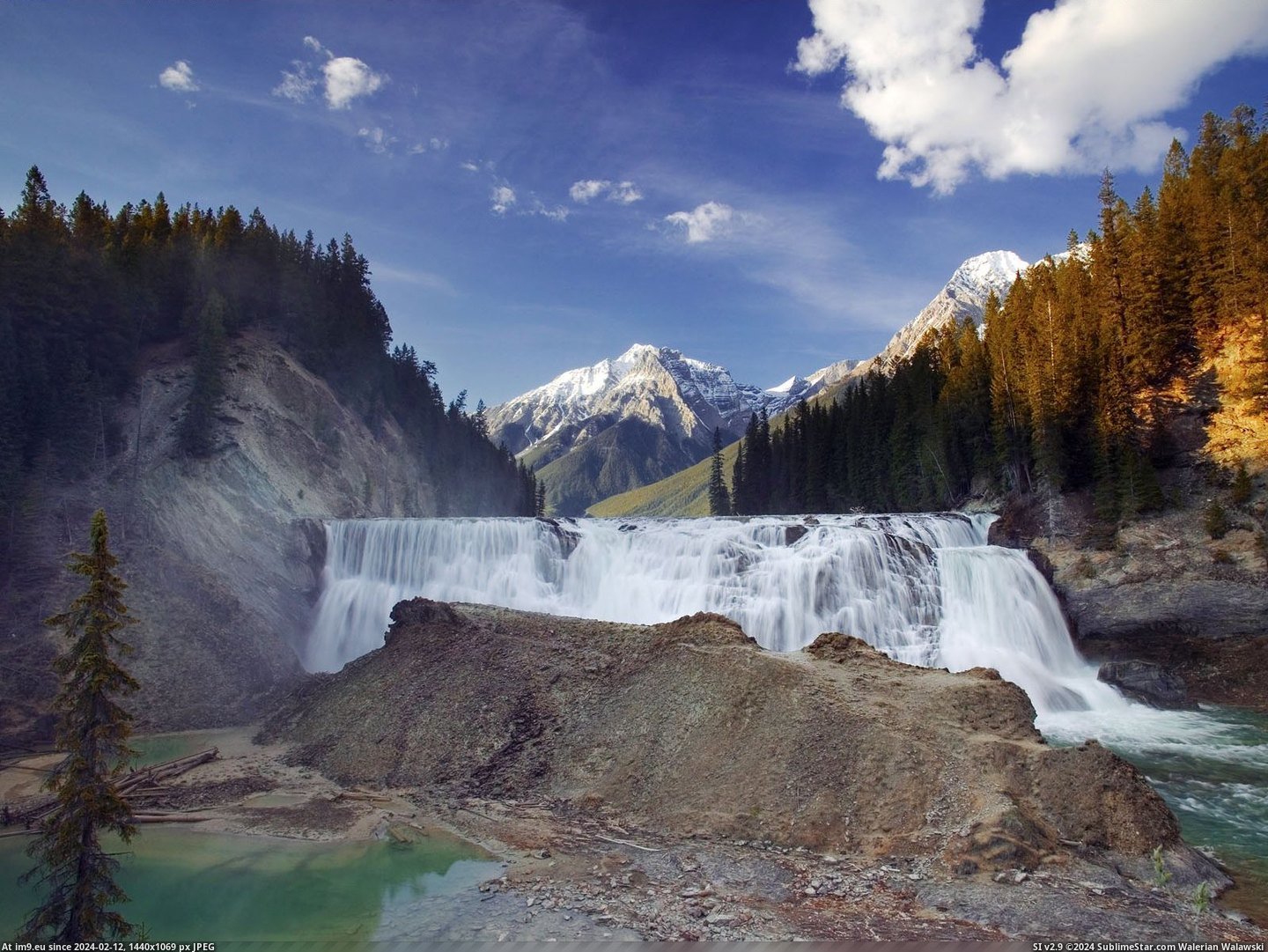 Wapta Falls, Kicking Horse River, Yoho National Park, British Columbia (in Beautiful photos and wallpapers)