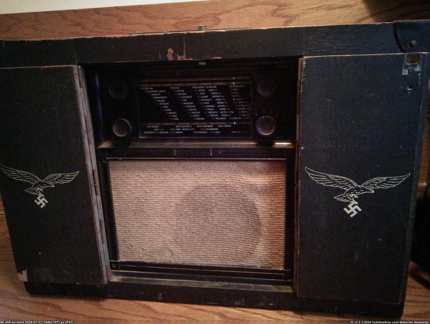 #Wtf #Sale #Radio #Nazi #Garage [Wtf] I found a Nazi radio at a garage sale for 20$ Pic. (Obraz z album My r/WTF favs))