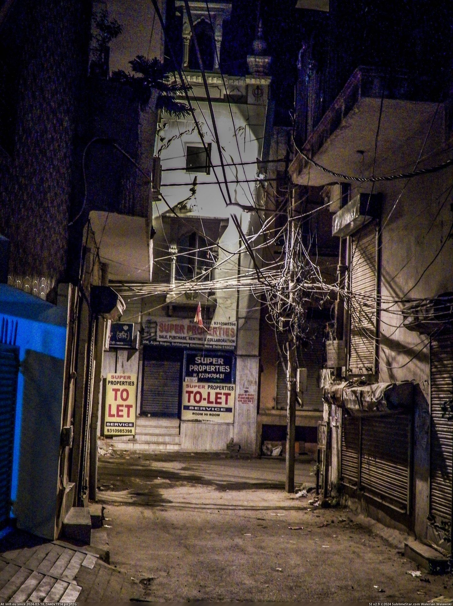 #Wtf #Picture #New #Revealed #Alley #Nightmare #Electrician #Night #Late #Delhi [Wtf] Late night alley picture revealed an electrician's nightmare. [New Delhi] Pic. (Bild von album My r/WTF favs))