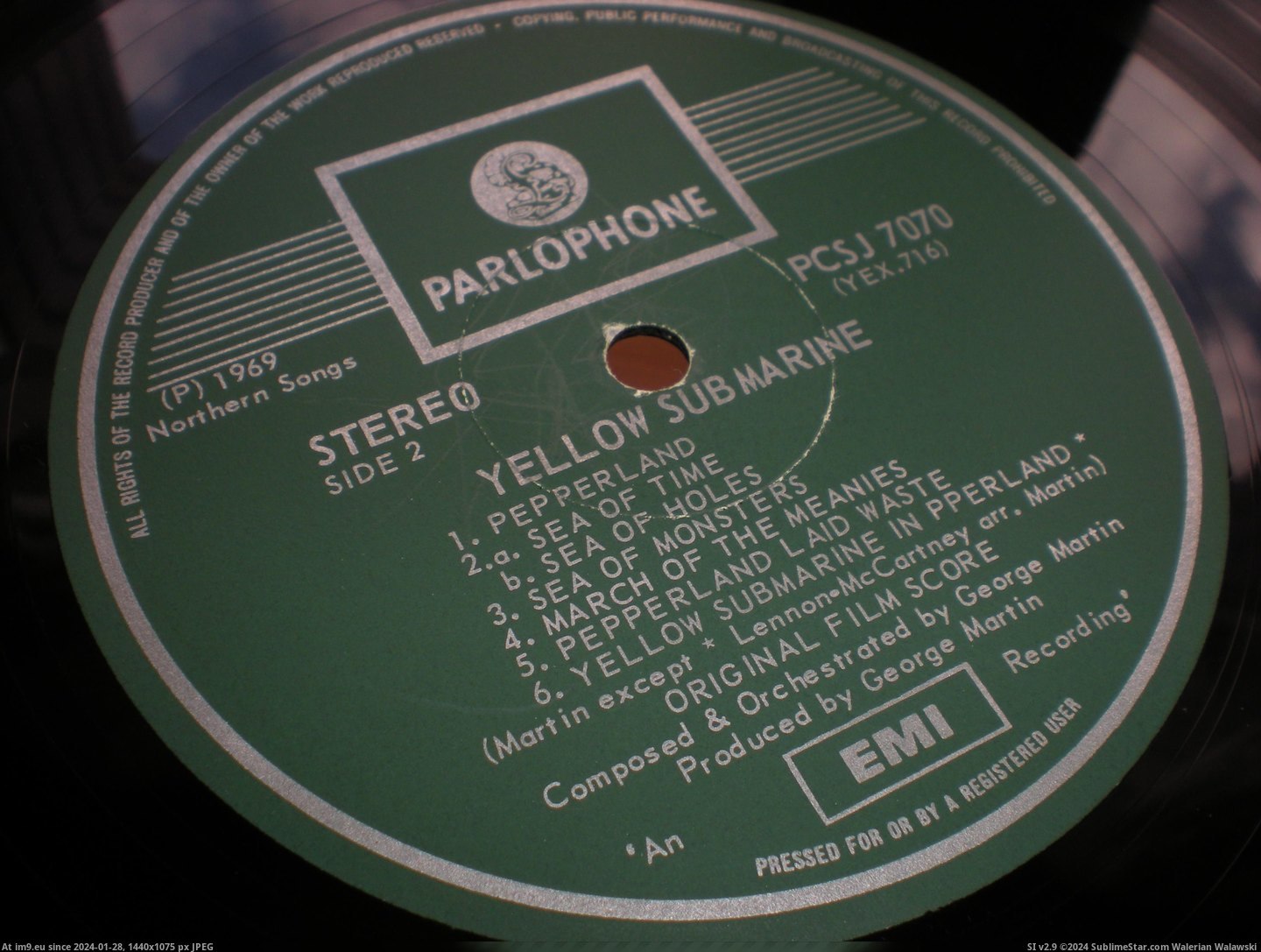 #Sub  #Yellow Yellow SUB SA 1 Pic. (Image of album new 1))